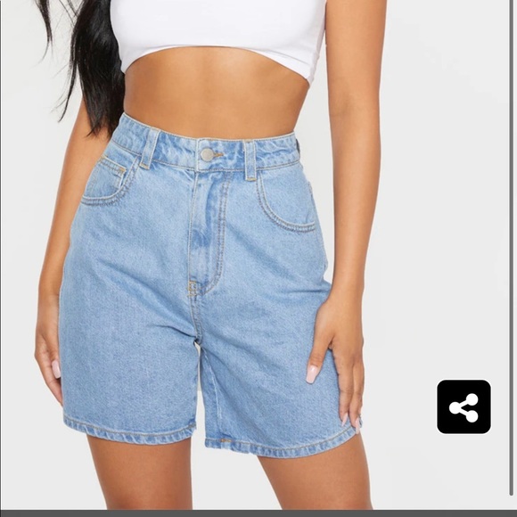 PrettyLittleThing Petite Mom Denim Shorts 0 - Picture 6 of 9